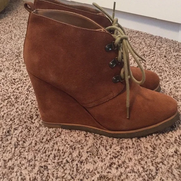 Steve Madden Brown Ankle Boots - Picture 2 of 3